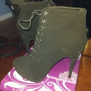 Women's heel shade boots